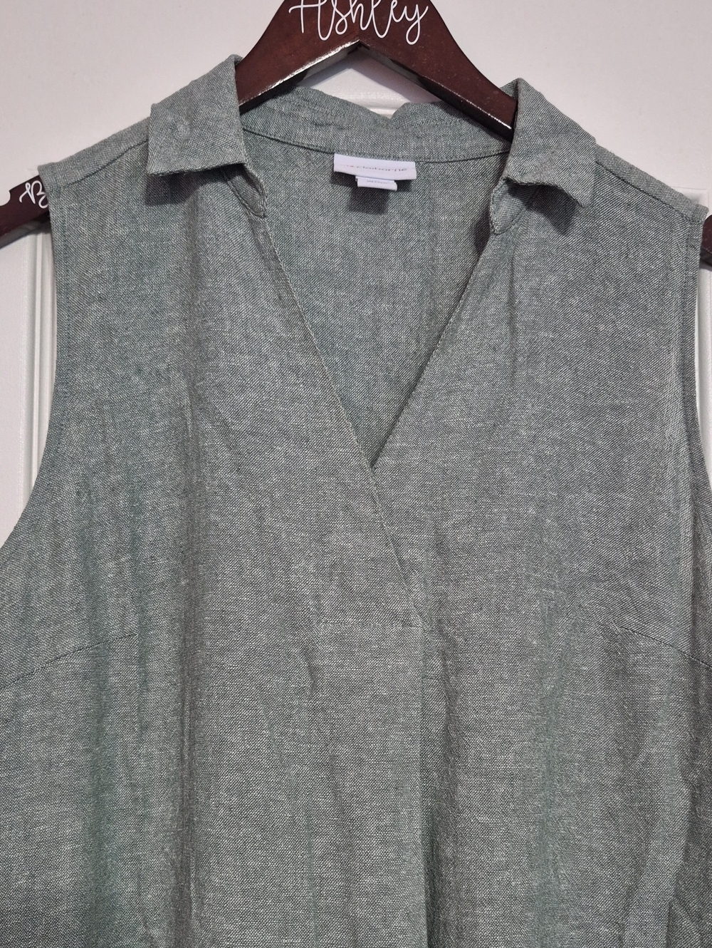 LIZ CLAIBORNE Sleeveless Collared Linen Maxi Dress in Heathered Sage Green - Picture 3 of 7